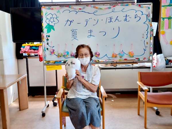 輪投げの景品、ぬいぐるみをGET