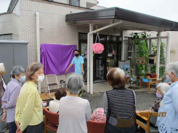 除幕式の様子