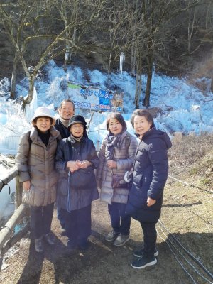 芦ヶ久保氷柱で記念撮影