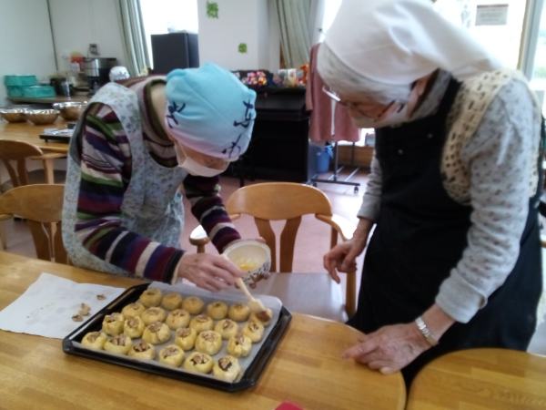 くるみまんじゅう調理中