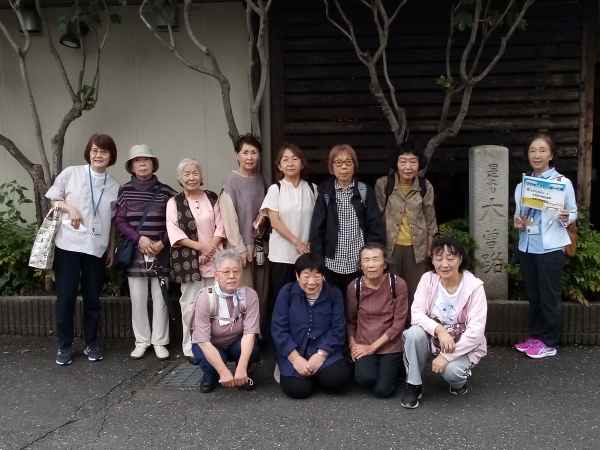 食事処で集合