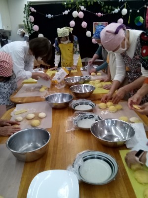 メロンパンづくり