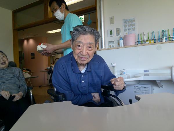 誕生日会のお祝いをして頂いているお客様