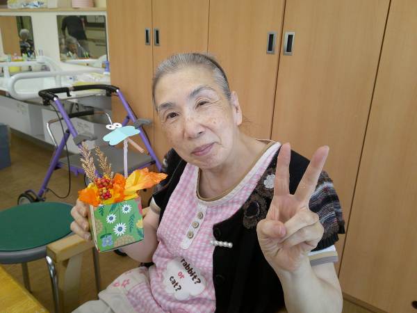 完成したトンボ飾とお客様