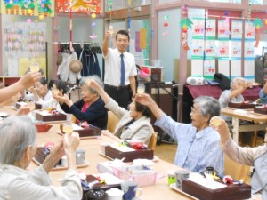 敬老会～日頃の感謝の気持ちを込めて～