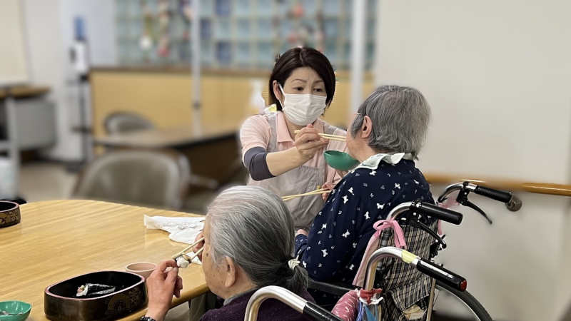 特別養護老人ホームけんちの里介護職員